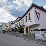 Seven Boutique Hotel